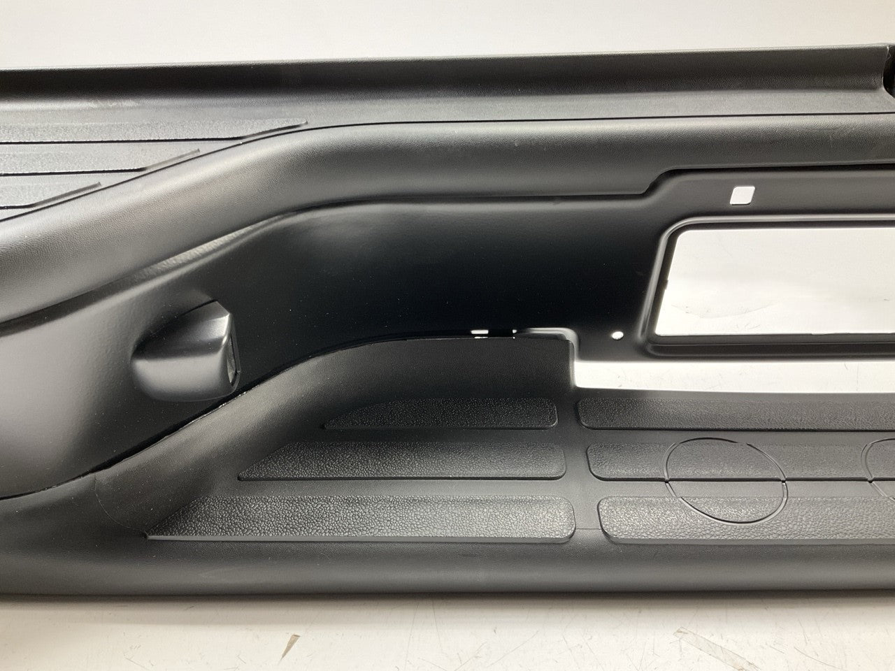 SCRATCHED -NEW  AFTERMARKET GM1101115 Rear Bumper For 00-06 Tahoe, Yukon