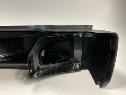 SCRATCHED SEE PHOTOS NEW AFTERMARKET GM1101115 Rear Bumper 00-06 Tahoe , Yukon