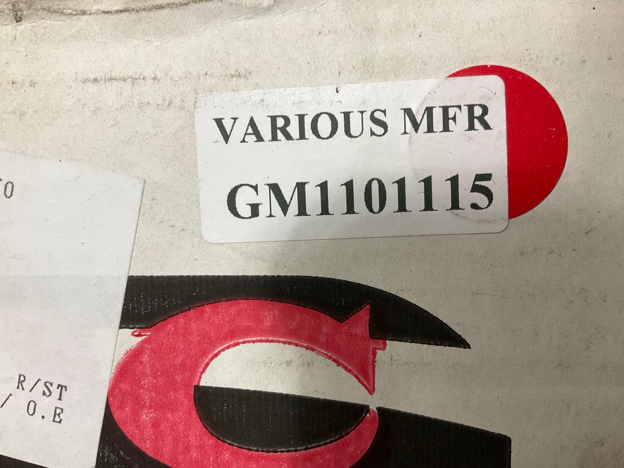 SCRATCHED SEE PHOTOS NEW AFTERMARKET GM1101115 Rear Bumper 00-06 Tahoe , Yukon
