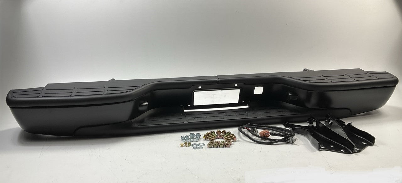 NEW GM1103124 Rear Step Bumper, Black 1999-2007 Chevy Silverado GMC Sierra 1500
