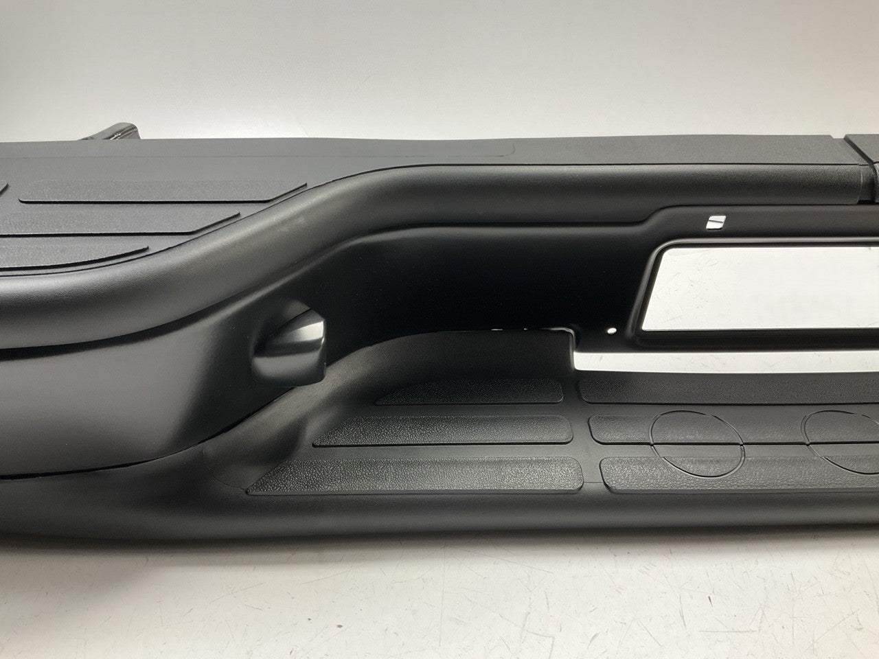NEW GM1103124 Rear Step Bumper, Black 1999-2007 Chevy Silverado GMC Sierra 1500