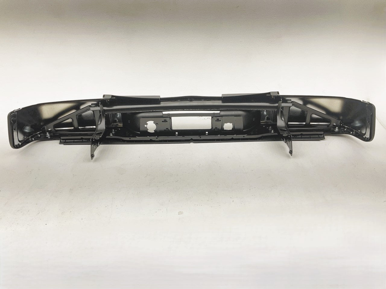 AFTERMARKET - GM1103147 REAR Bumper W/ Chrome Ends, 22932803