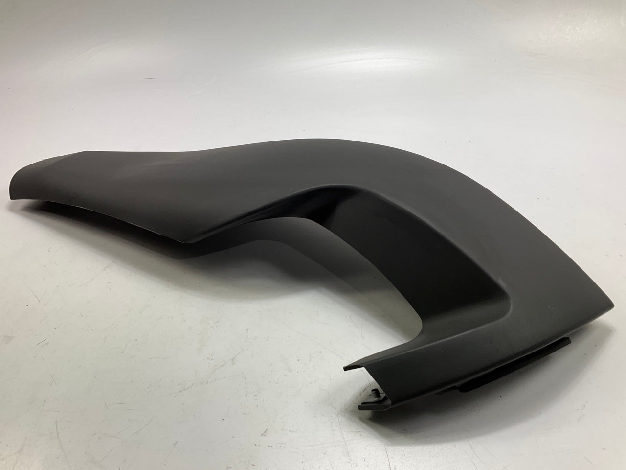 AFTERMARKET Rear Left Lower Bumper End Cap For 2006-2009 Pontiac Torrent