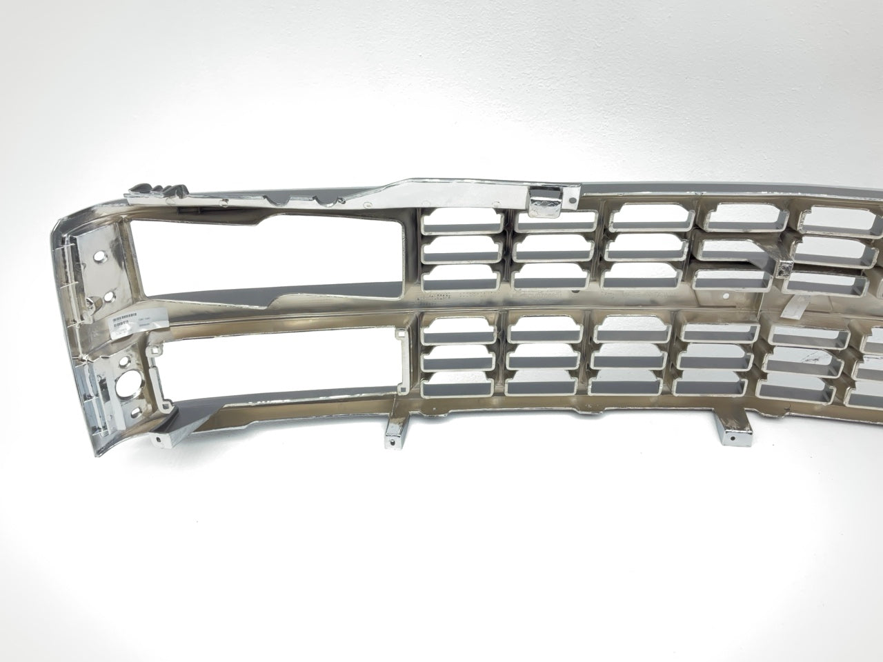 NEW AFTERMARKET GM1200142 Chrome Grille Shell - 1988-1993 Chevy C1500 C2500 3500
