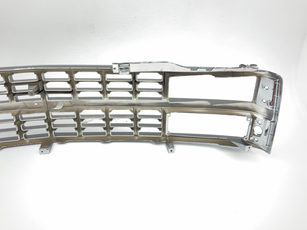 NEW AFTERMARKET GM1200142 Chrome Grille Shell - 1988-1993 Chevy C1500 C2500 3500