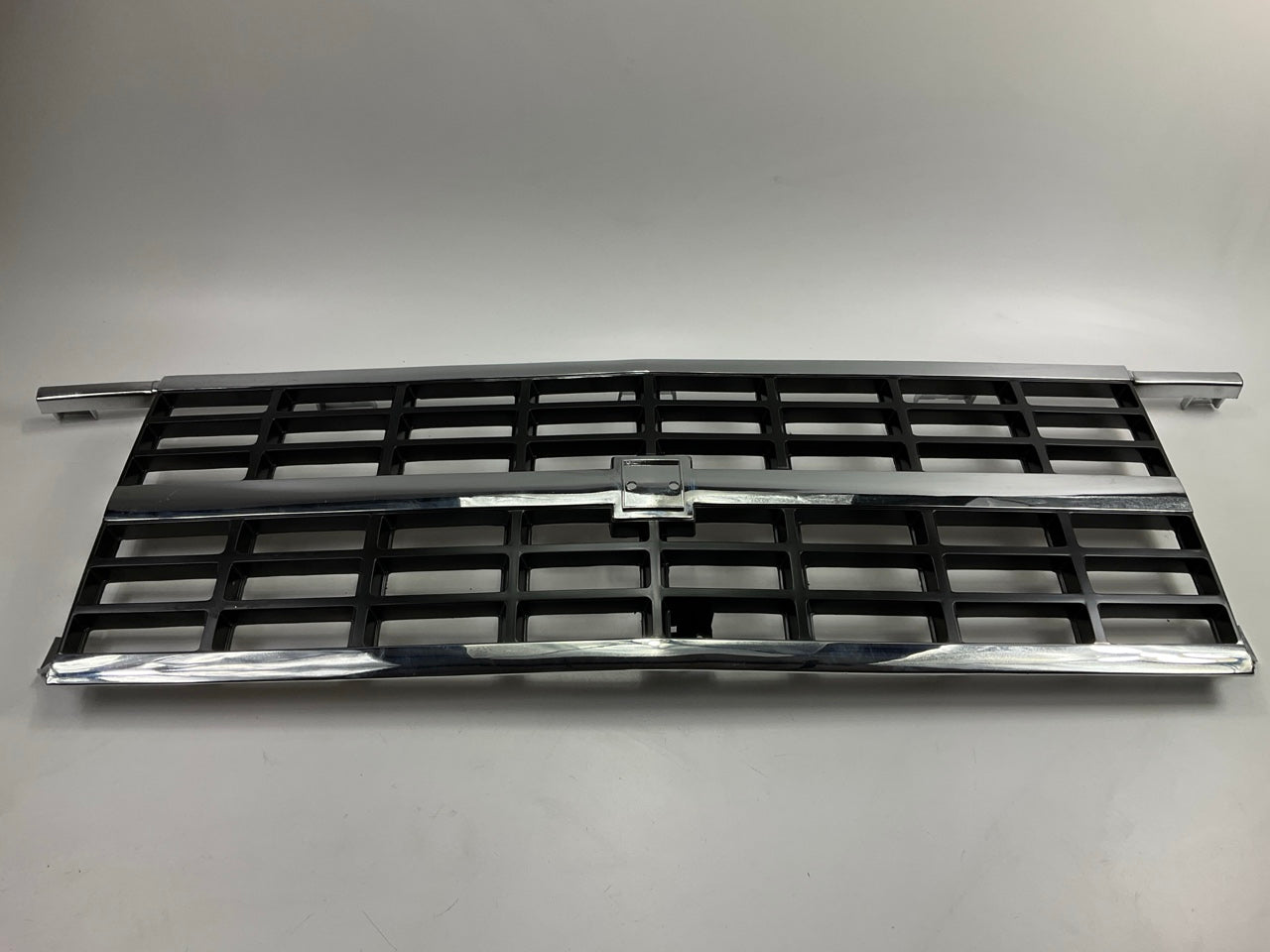 NEW AFTERMARKET Grille For 1989-1991 Blazer Suburban R/V W/ Dual Headlights