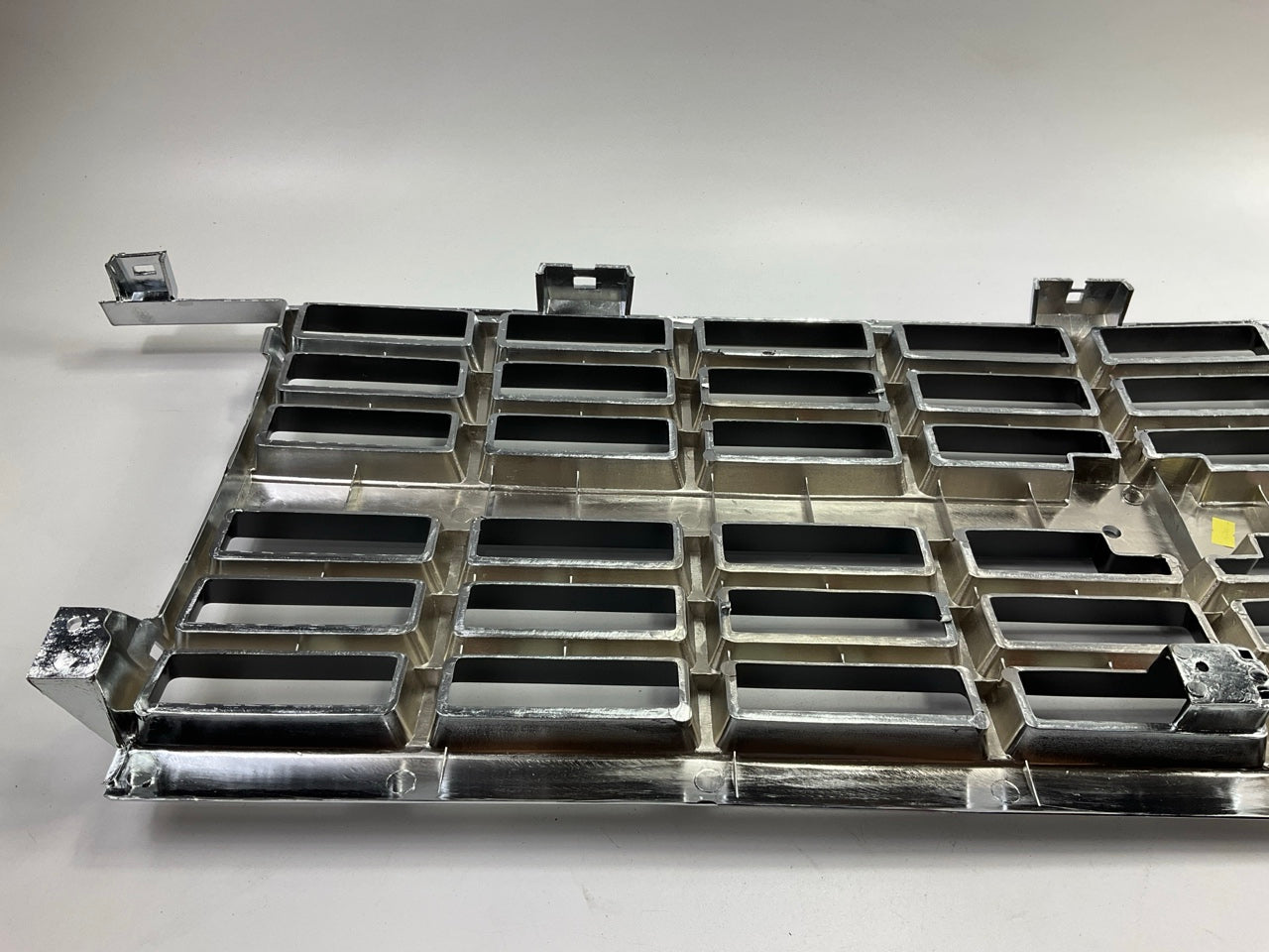NEW AFTERMARKET Grille For 1989-1991 Blazer Suburban R/V W/ Dual Headlights
