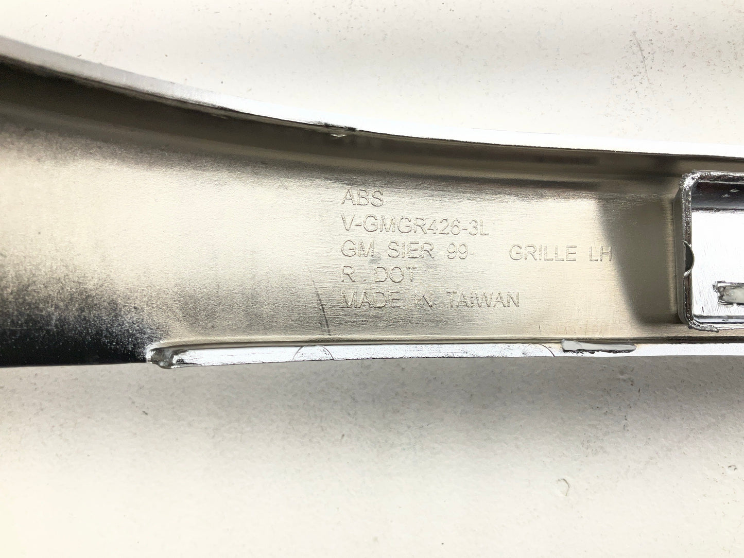 GM1200430 Chrome Front Grille - 1999-2002 GMC Sierra 1500, 2000-2006 Yukon