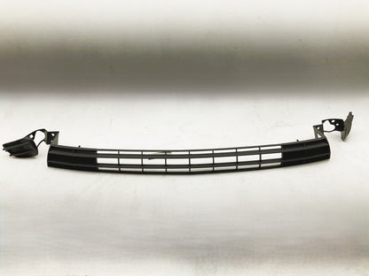 NEW GM1200536 Grille For 04-05 Malibu / Maxx LT Textured With Fog Lamp Hole