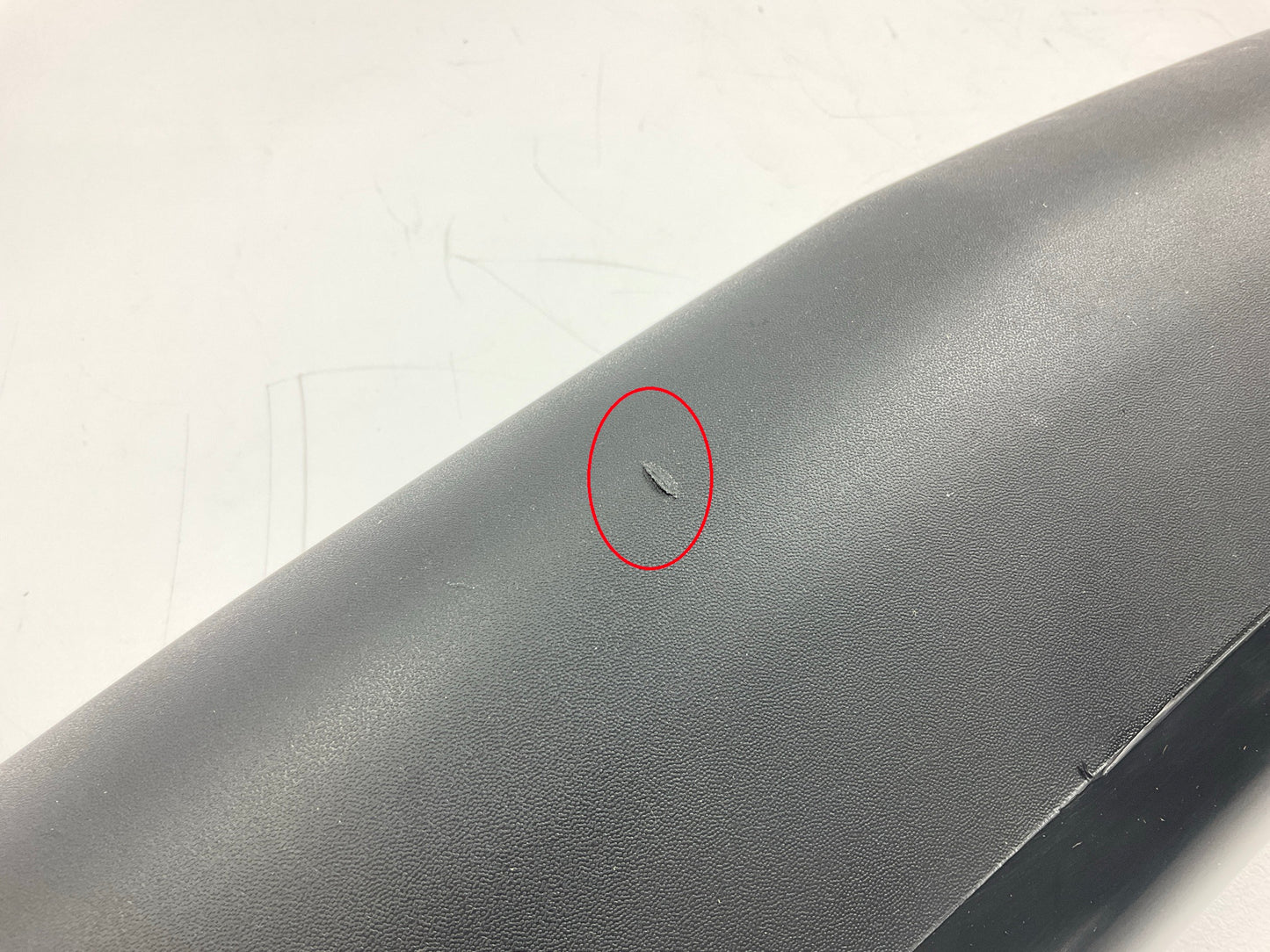 Scratched, See Photos - GM1200544 Lower Bumper Cover Grille 2006-2011 Chevy HHR