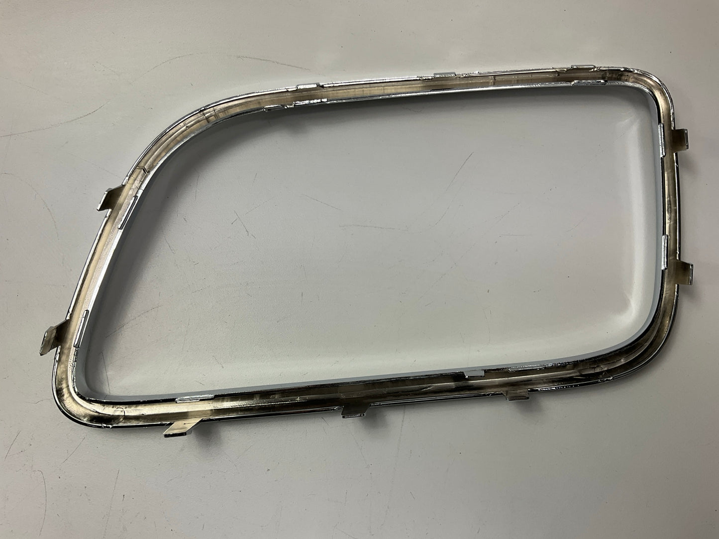 NEW AFTERMARKET - Front Right Outer Grille Trim GM1200566