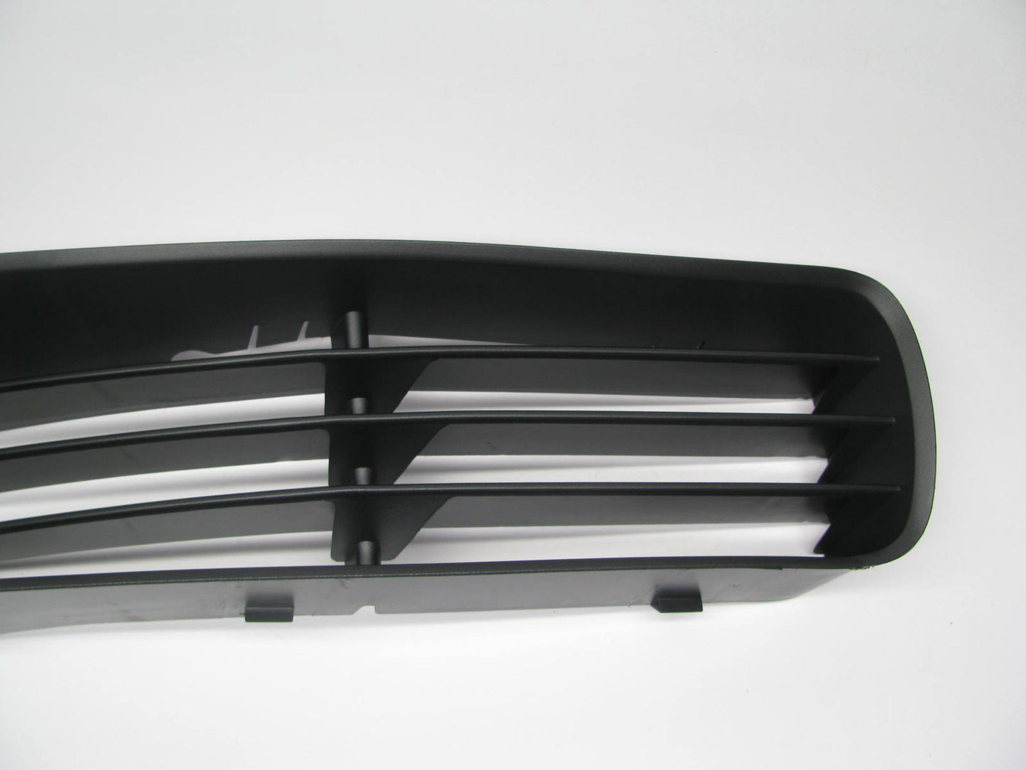 NEW - AFTERMARKET GM1200580 Front Right Lower Bumper Cover Grille 2005-2009 G6