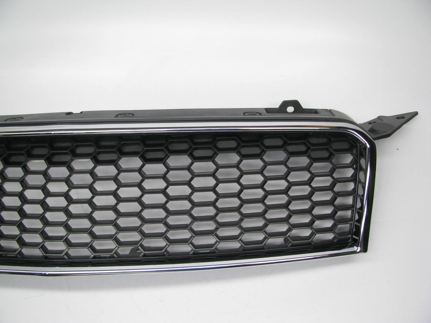 Chrome W/ Black Shell Grille Insert 2009-11 Chevy Aveo5 - NEW AFTERMARKET