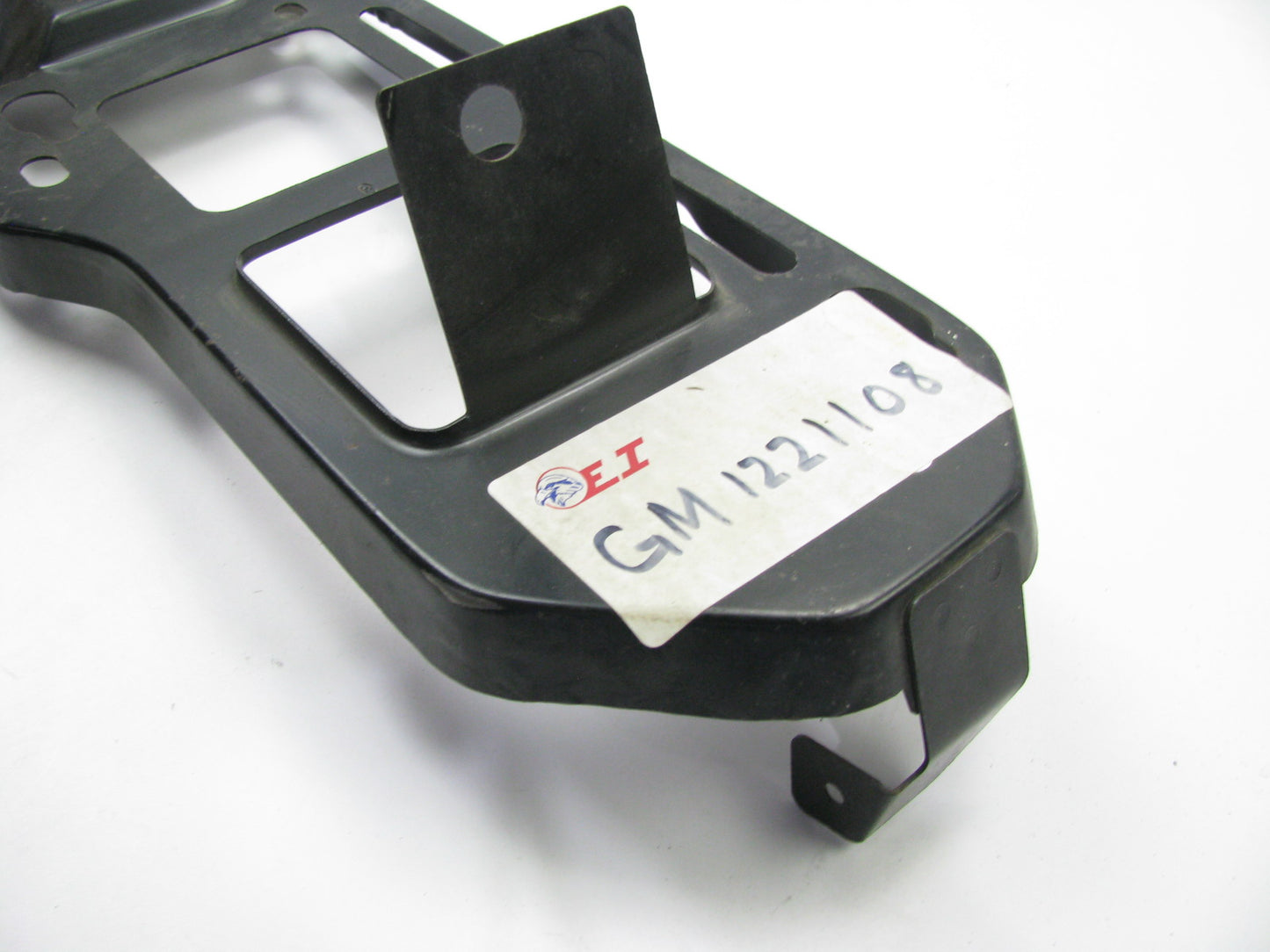 AFTERMARKET - GM1221108 RIGHT Headlight Lamp Mounting Panel Bracket
