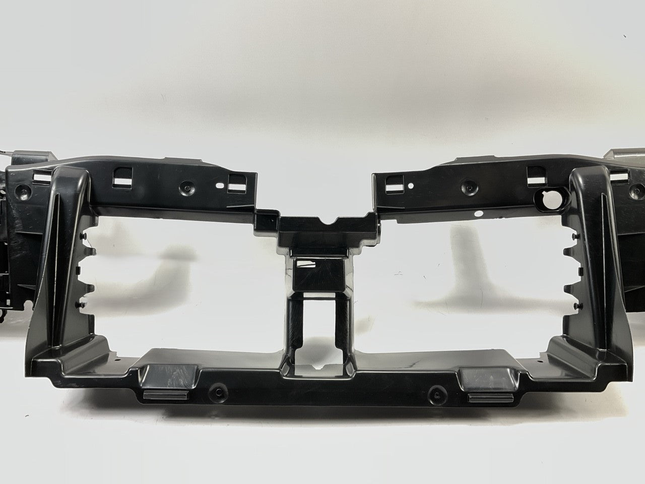 NEW AFTERMARKET GM1221126 Headlight Header Panel Nose For 2002-2009 GMC Envoy