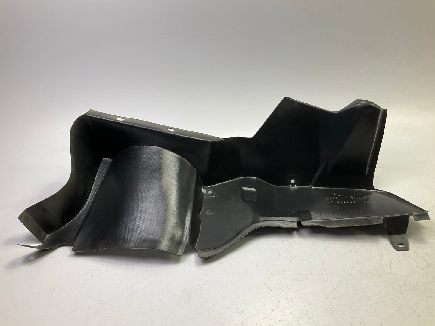 NEW GM1251132 Front Right Side Fender Splash Shield - 2006-2011 Chevy HHR