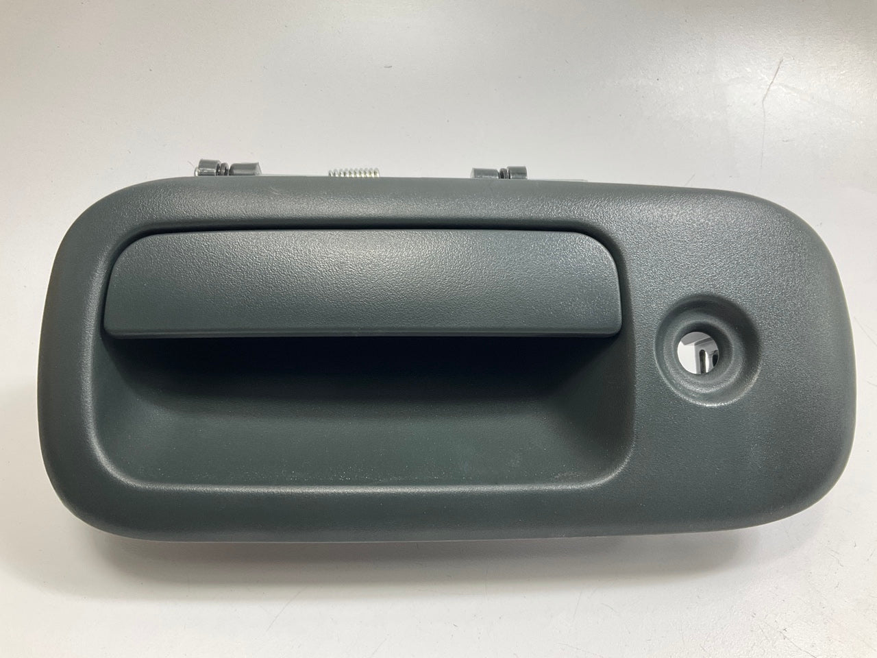 NEW AFTERMARKET GM1310143 Front Left Exterior Door Handle