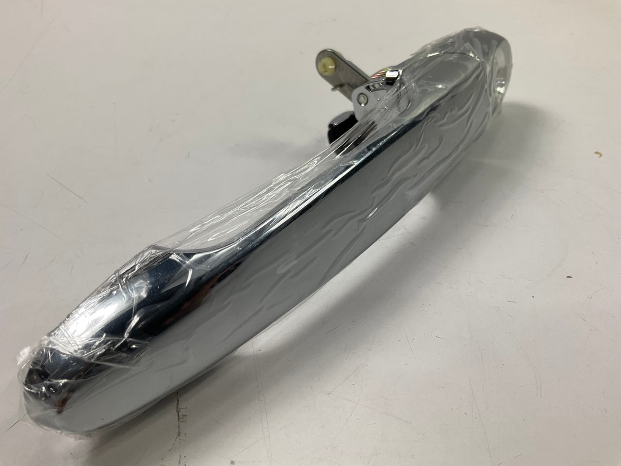 NEW AFTERMARKET GM1310165 Front Left Exterior Door Handle