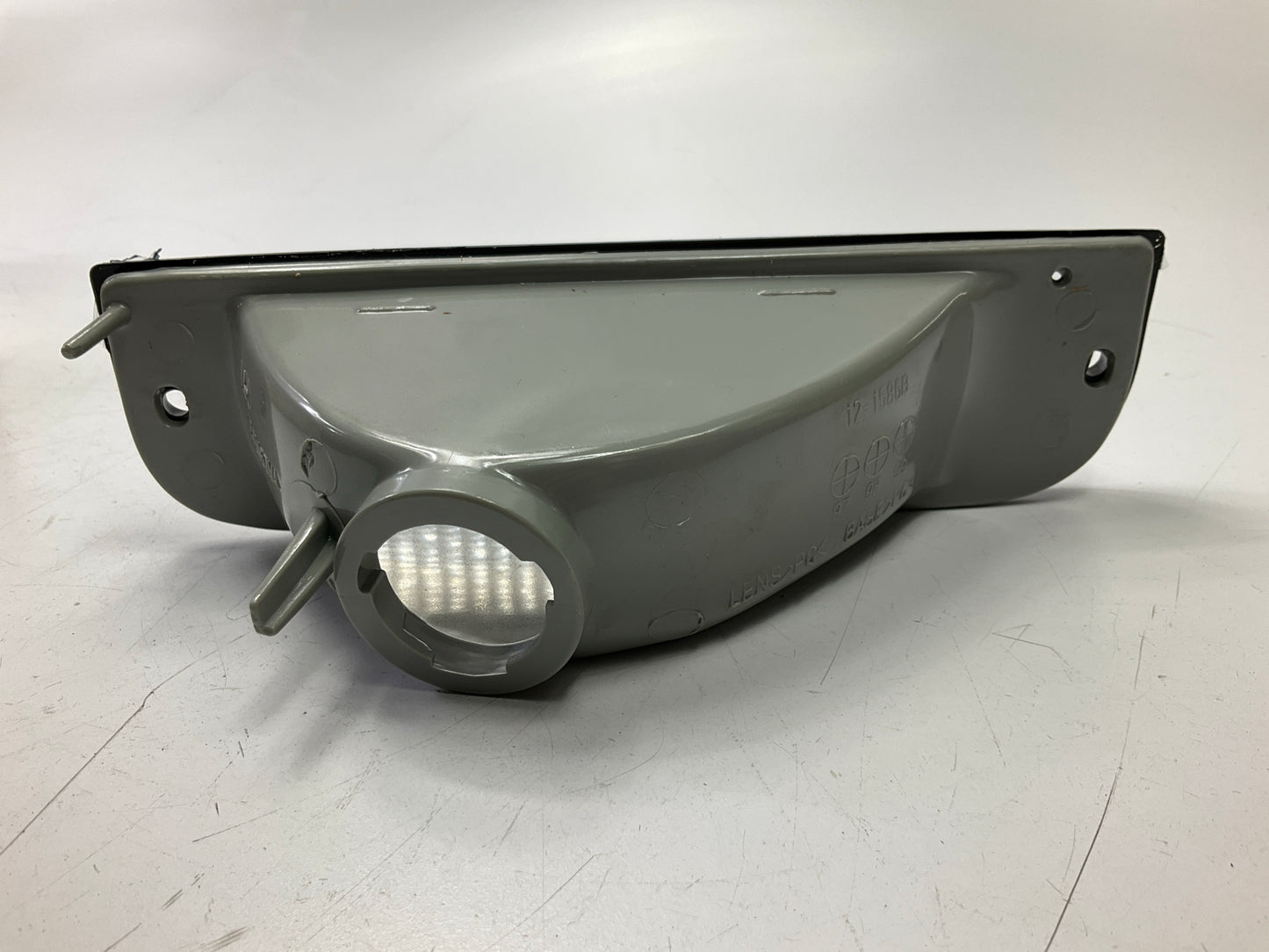 Front Left, Bumper Mounted Parking Signal Light Lamp For 1991-1992 Buick Regal
