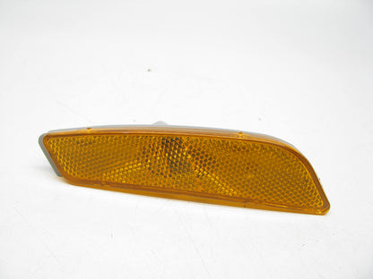 GM2550189 Front Left Side Marker Light For 2003-2007 Cadillac CTS