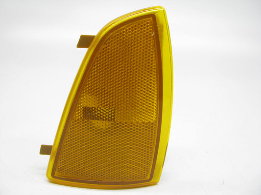 GM2551140 Front Right Side Marker Light For 1994-97 Chevrolet S10, 95-97 Blazer