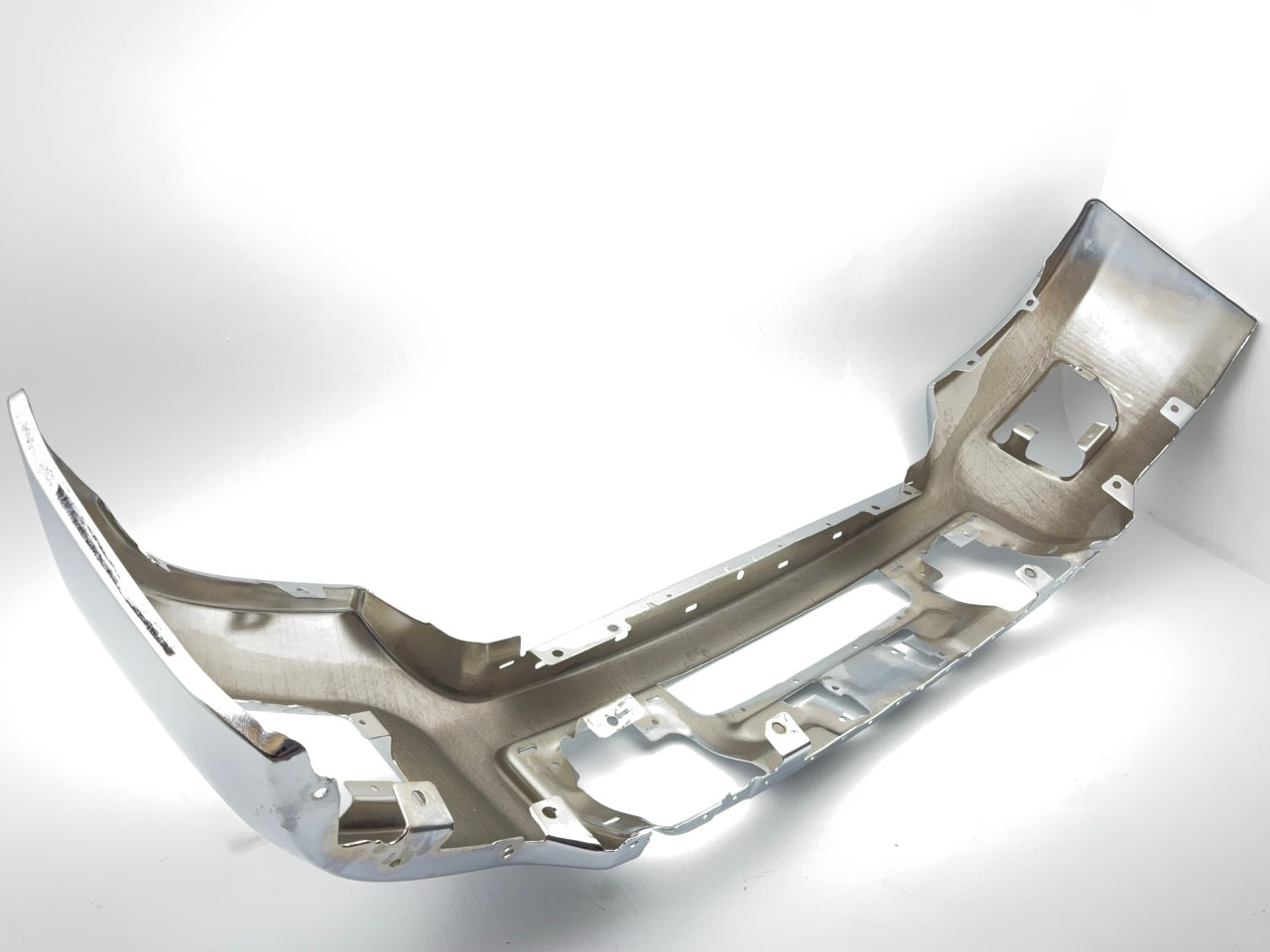 GMPU008DB Chrome Front Bumper 2015-2019 GMC Sierra 2500 HD 3500 W/O Sensor Holes