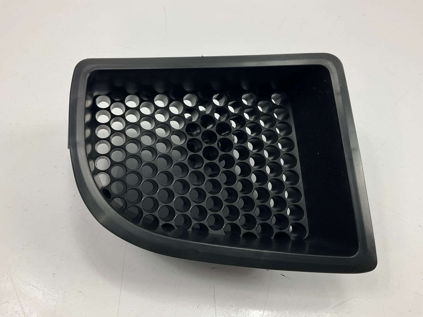 AFTERMARKET - Right Passenger Side Fog Light Lamp Cover 2002-2005 Saturn Vue