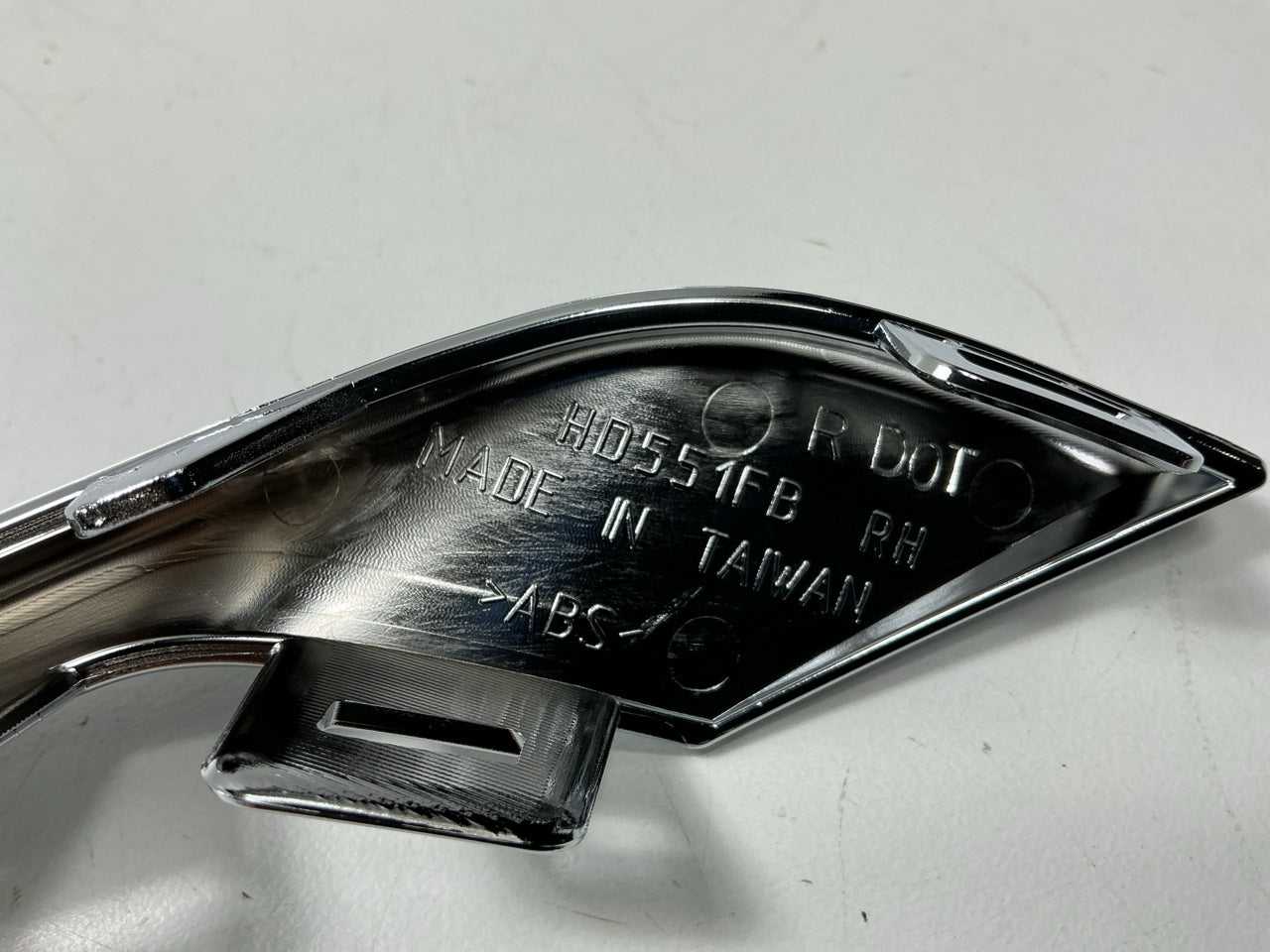 NEW AFTERMARKET Front Right Upper Bumper Filler Trim For 2014-2017 Honda Odyssey