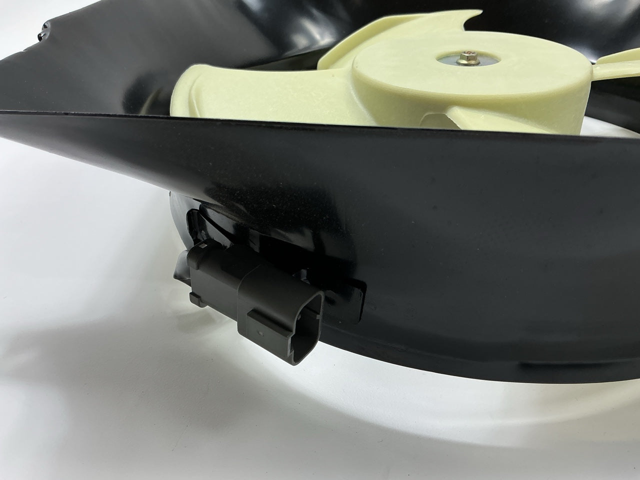 HDA1089AH A/C Condenser Fan For 1995-1997 Honda Accord 2.7L V6