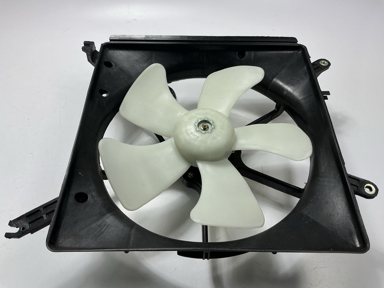 NEW AFTERMARKET - HDA1089F0 Engine Radiator Cooling Fan Assembly 1990-93 Accord