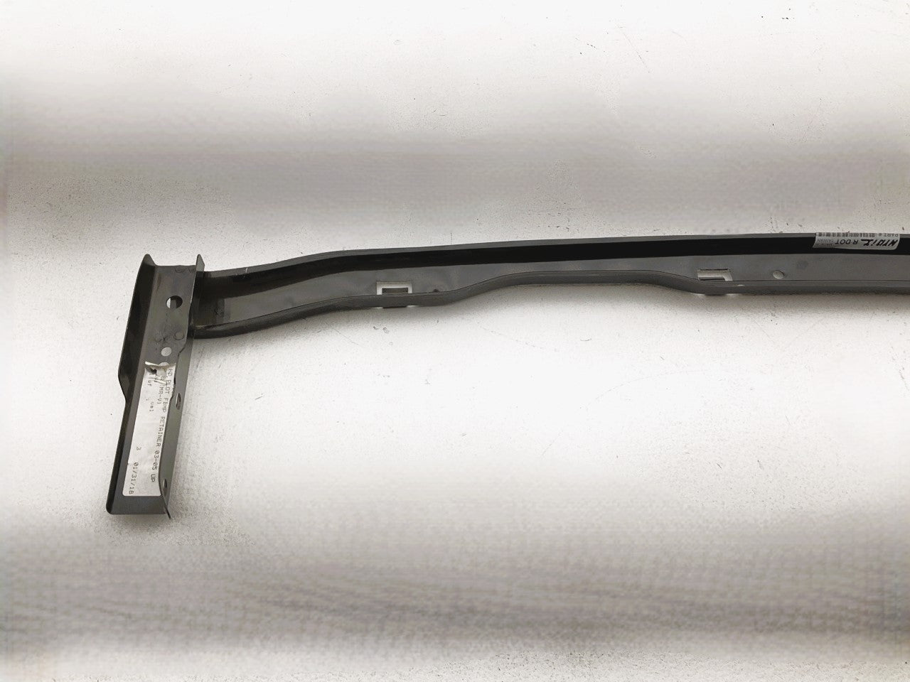 Front Bumper Cover Face Bar Upper Retainer Brace Support Bracket - 03-05 Pilot