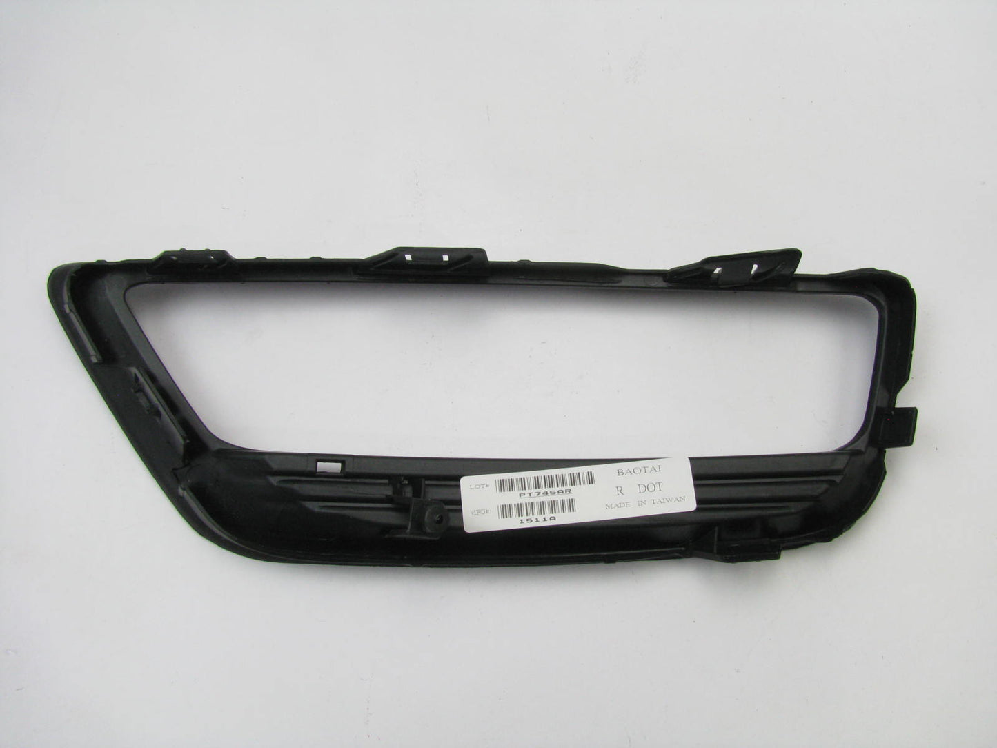 NEW AFTERMARKET - FRONT RIGHT Fog Light Bezel For 13-15 Honda Accord HO1039111