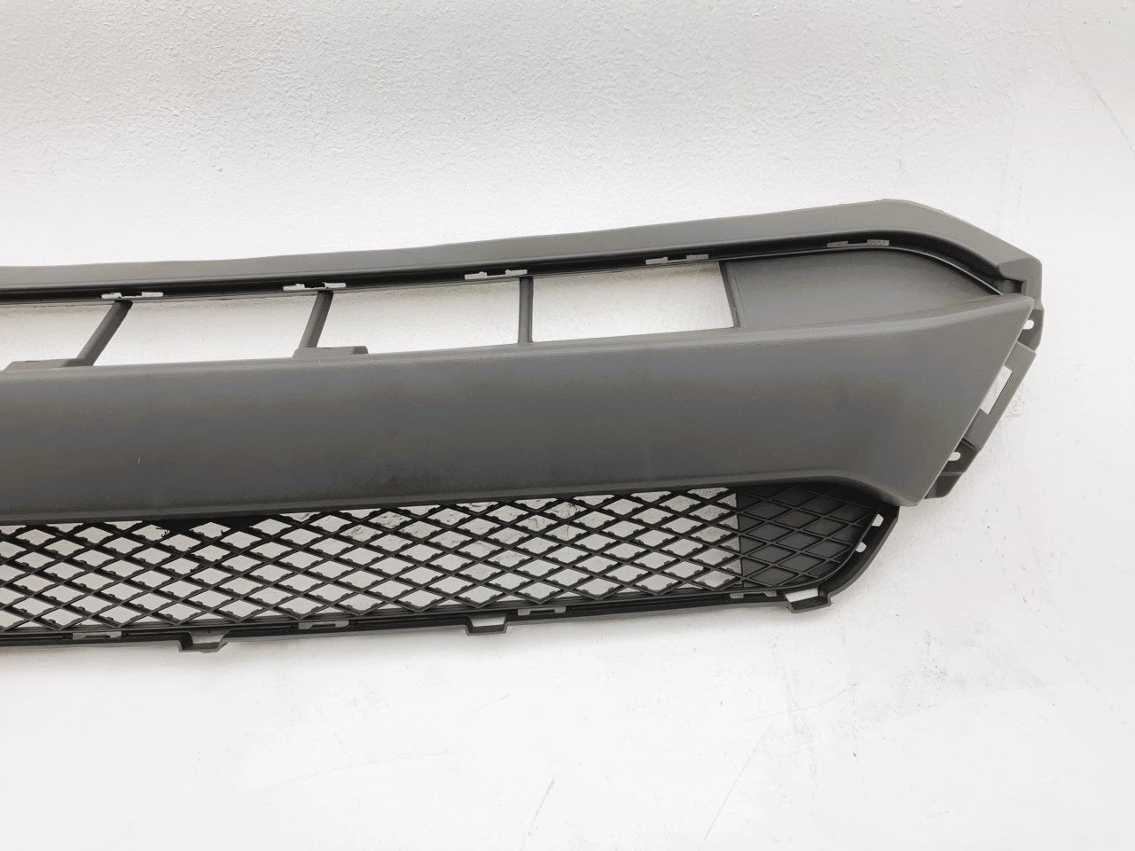 New HO1044100 Front Bumper Cover Grille Trim - 2012-2015 Honda Pilot, Textured