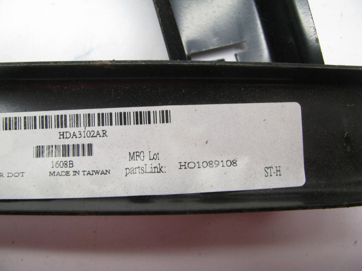 Front Right Bumper Filler HO1089108 For 2001-2003 Honda Civic