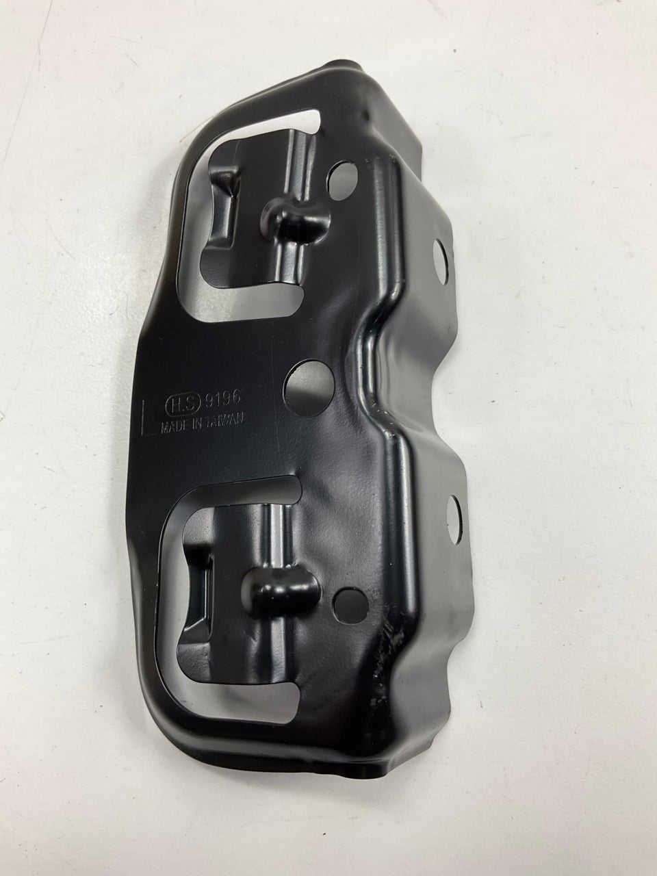 Rear Bumper Cover Left Drivers Side Retainer Bracket  2008-12 Honda Accord SEDAN
