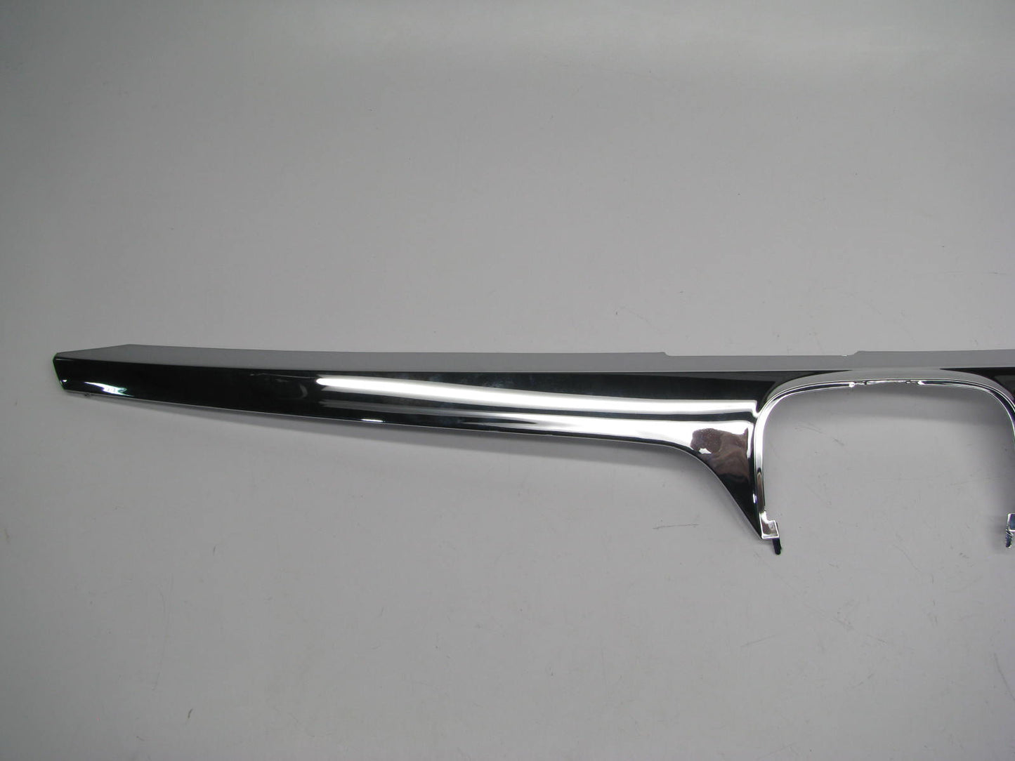 NEW Chrome Center Grille Trim Moulding For 2006-2007 Honda Accord 4-Door Sedan
