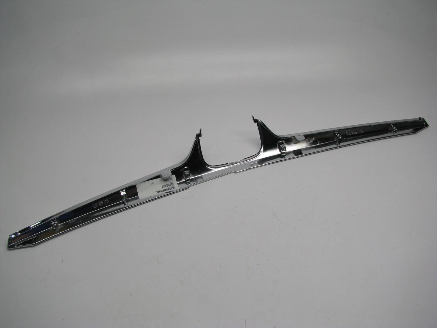 NEW Chrome Center Grille Trim Moulding For 2006-2007 Honda Accord 4-Door Sedan
