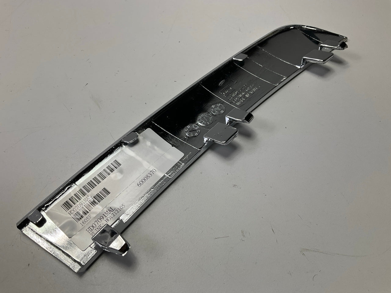 Front Left Upper Driver Side Grille Molding For 2005-2007 Honda Odyssey