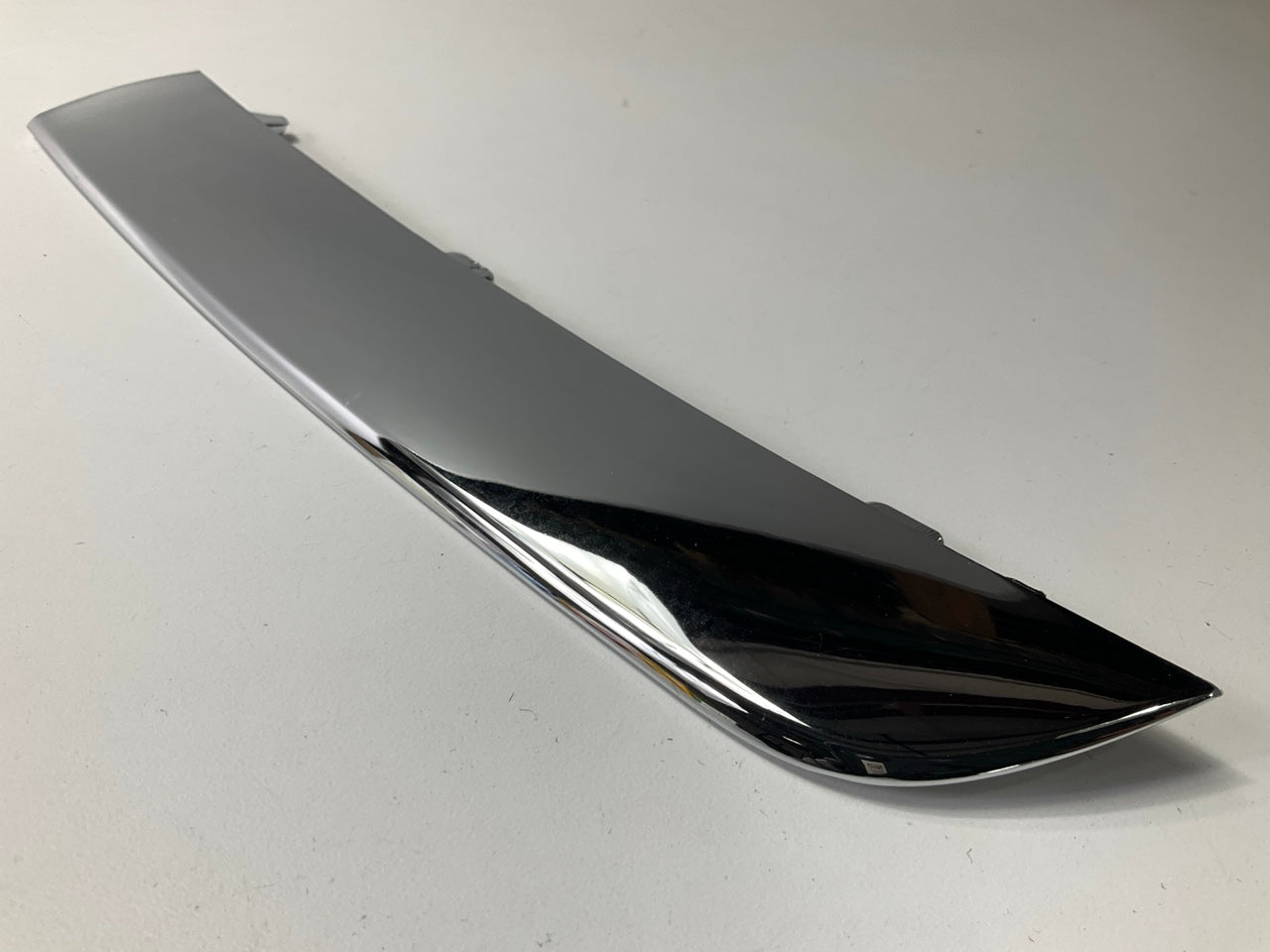 Front Left Upper Driver Side Grille Molding For 2005-2007 Honda Odyssey