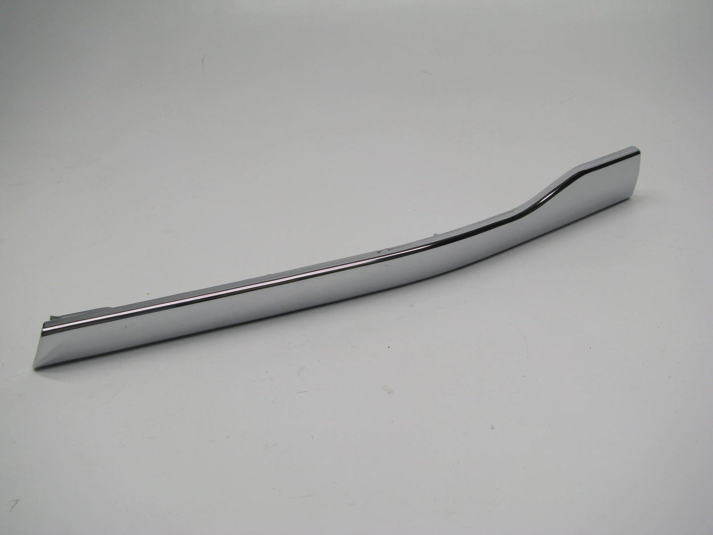 NEW AFTERMARKET - HO1213107 FRONT RIGHT UPPER Grille Trim CHROME For 12-15 Pilot
