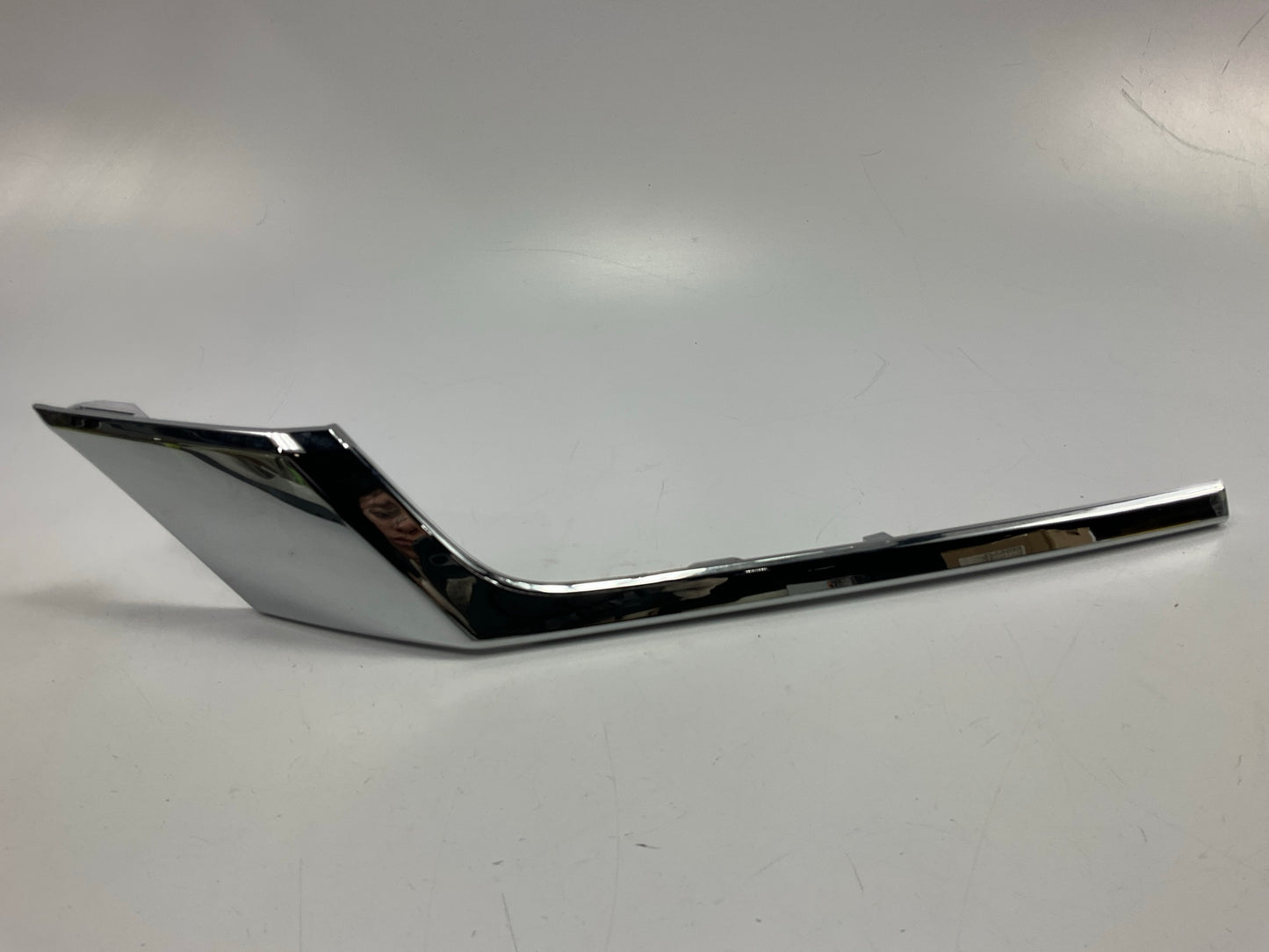 NEW AFTERMARKET Right Upper Grille Moulding For 2010-11 Honda CR-V, 71125SXSA01
