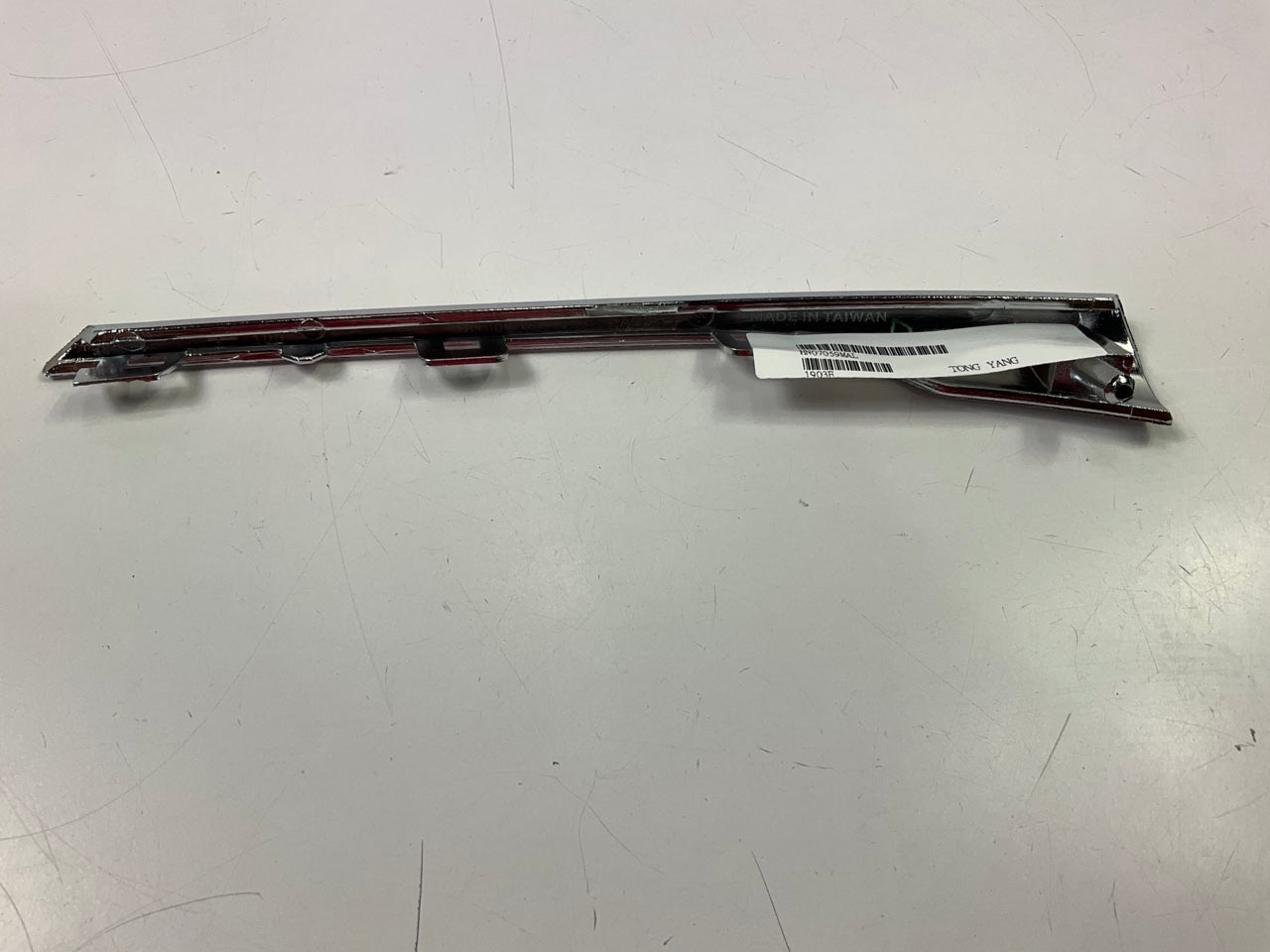 NEW - AFTERMARKET HY1212100 Grille Molding Left Upper For 2010 Hyundai Elantra