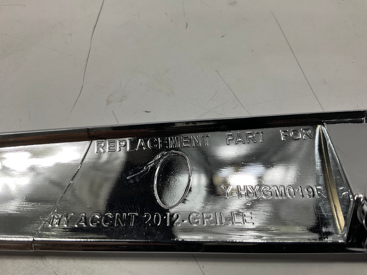 NEW - AFTERMARKET HY1213101 Right Passenger Grille Trim For 2012-2014 Accent