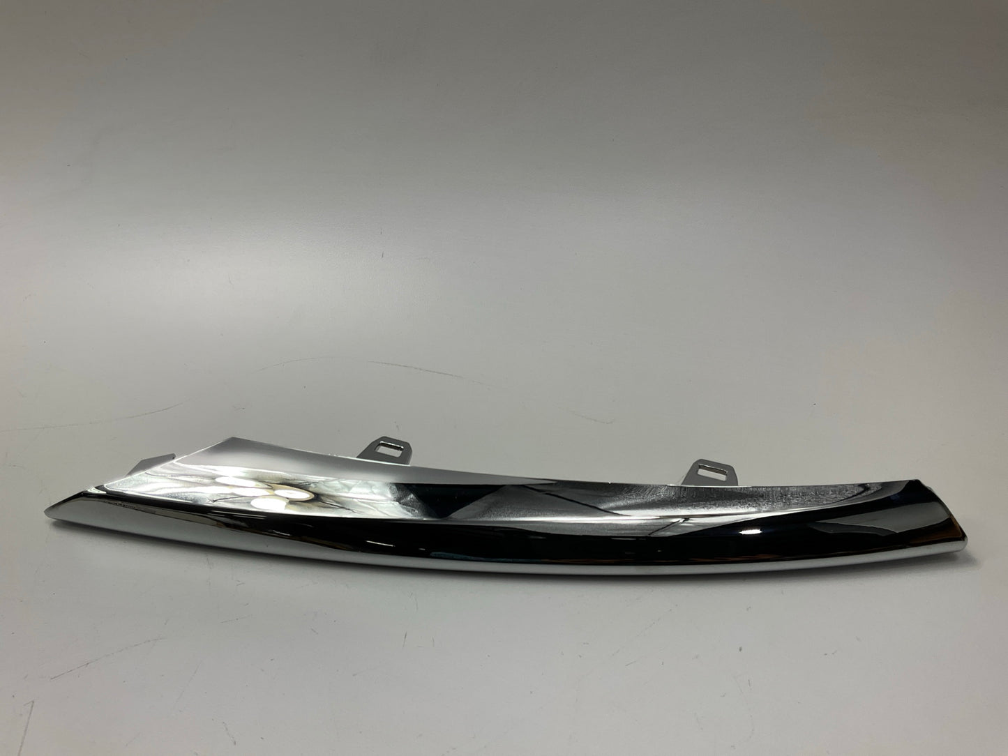 NEW - AFTERMARKET JA1046103 Front Left Chrome Bumper Trim
