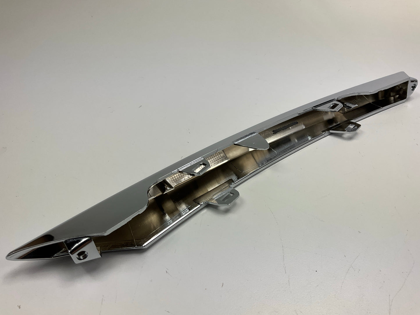 NEW - AFTERMARKET JA1046103 Front Left Chrome Bumper Trim