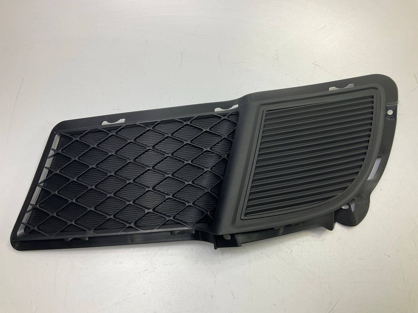 NEW AFTERMARKET - Front Right Fog Light Cover For 2010-13 Kia Forte