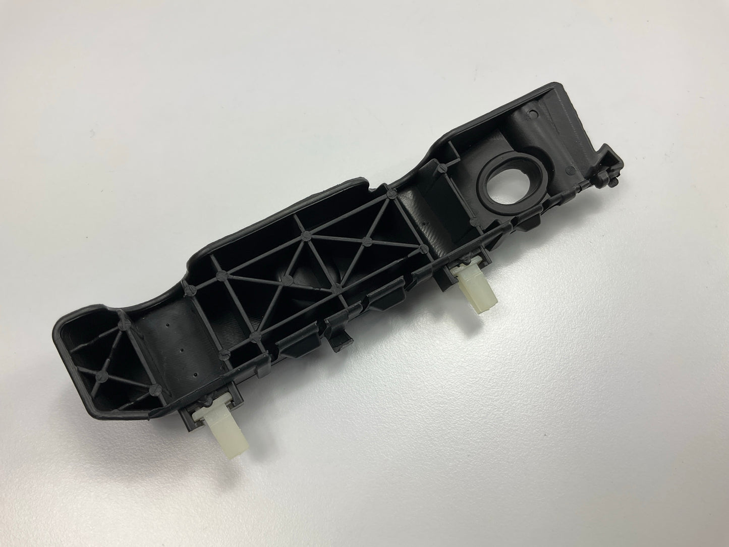 NEW - AFTERMARKET KI1066106 Front Left Bumper Bracket For 2010-2013 Kia Forte