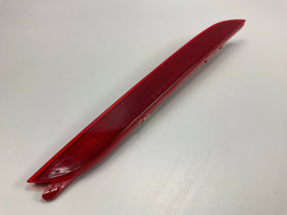 NEW - AFTERMARKET KI1185108 Rear Right Bumper Reflector For 2015-2018 Kia Sedona