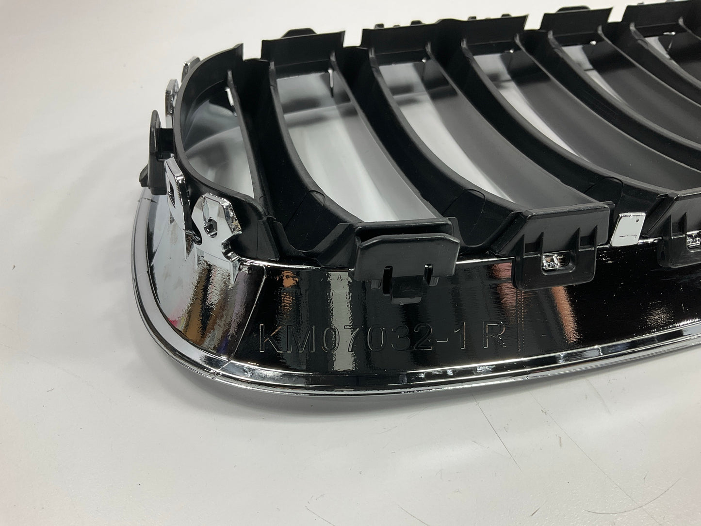 NEW AFTERMARKET KM07032HBR Right Bumper Grille Insert - BMW Z4 E89