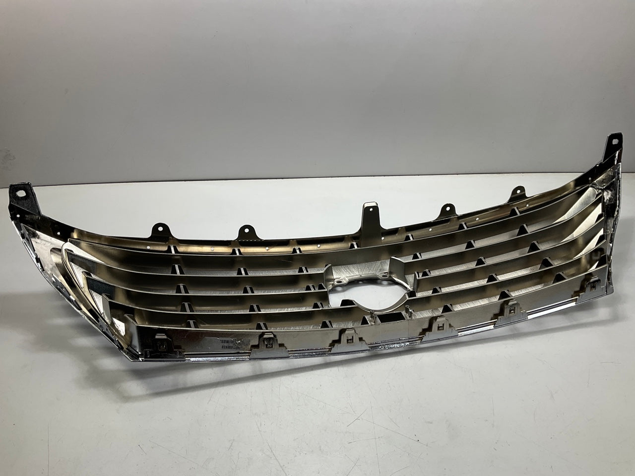 AFTERMARKET - Damaged Broken Clips - Front Chrome Grille For 2008-11 Lexus LX570